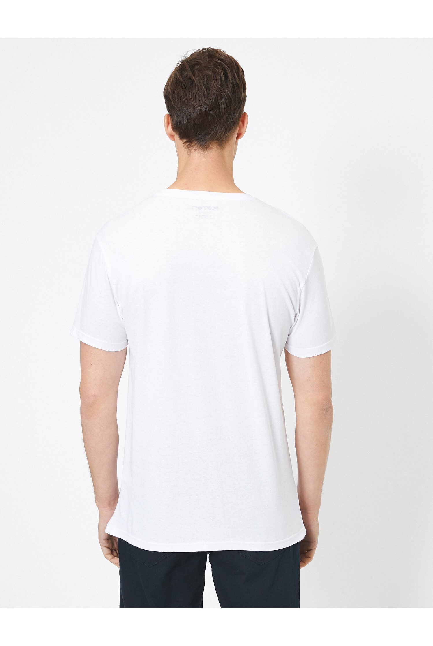 men's white T-shirt