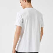  men's white T-shirt