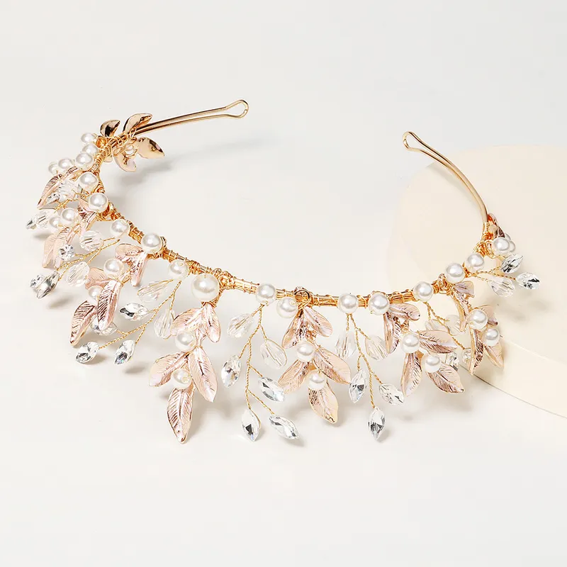 Luxurious crystal crown