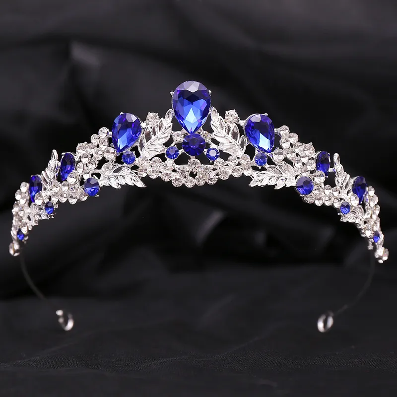 Women's crown with blue stones