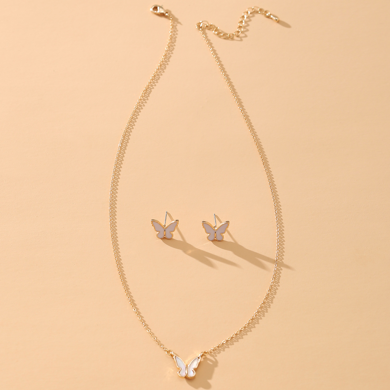 White butterfly accessories set