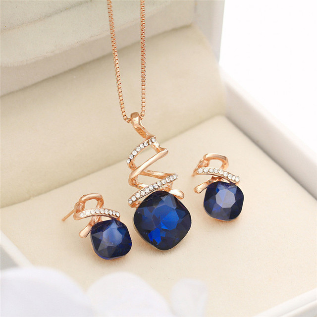 Blue zircon accessories set
