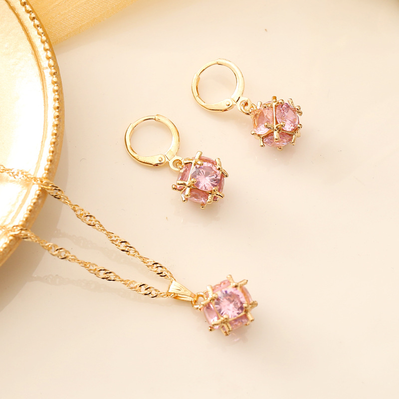 Elegant pink accessory set
