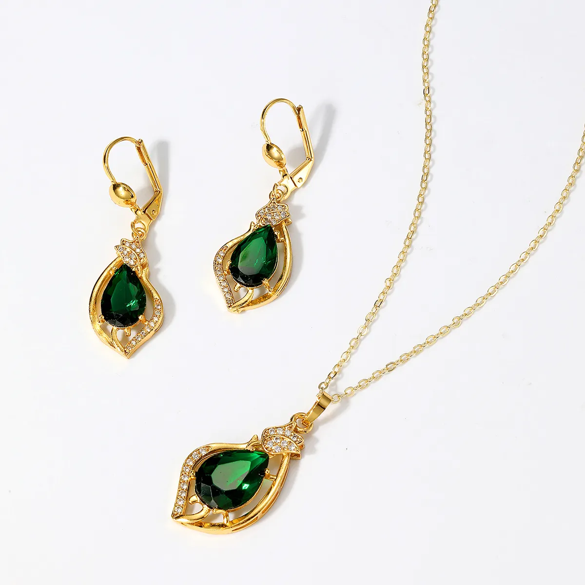 Formal green accessory set