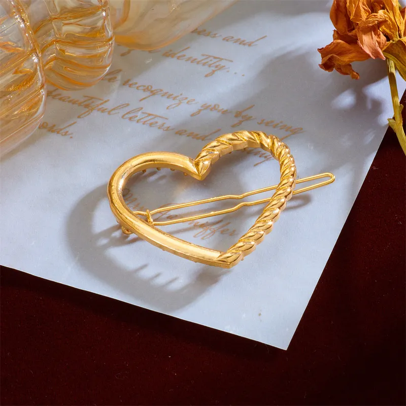 Golden heart hair clip