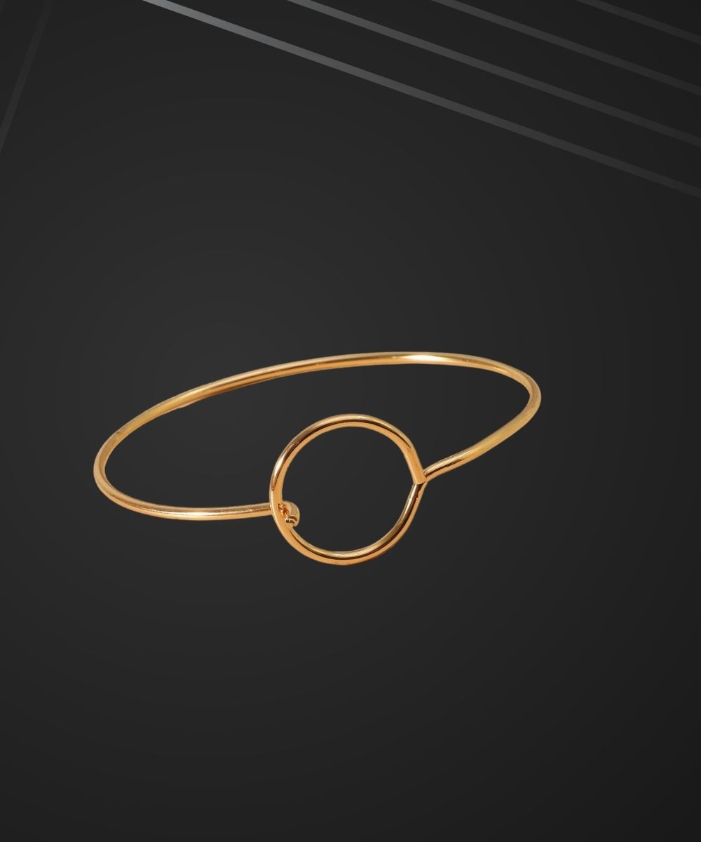 Bracelet with a circular design