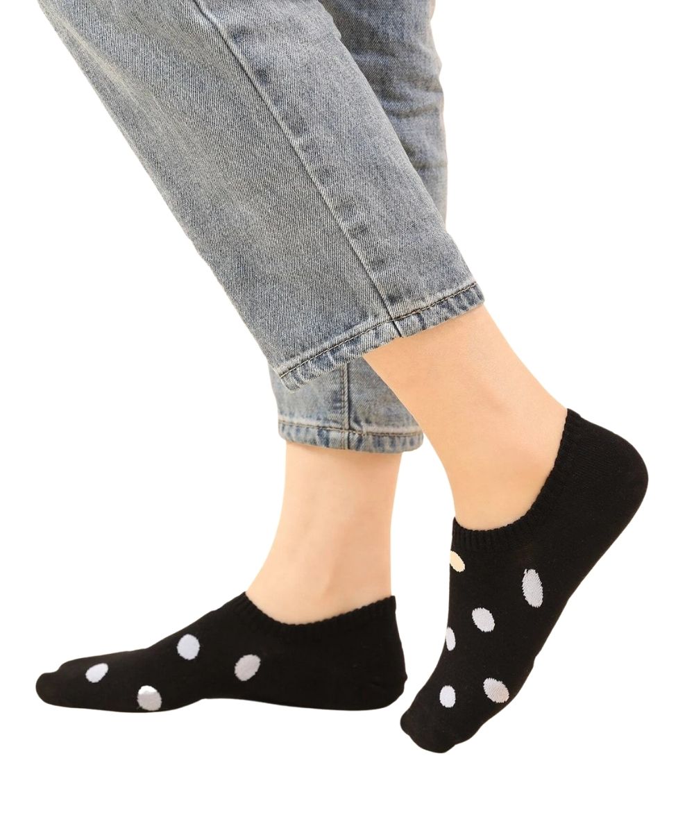 Black polka dot socks